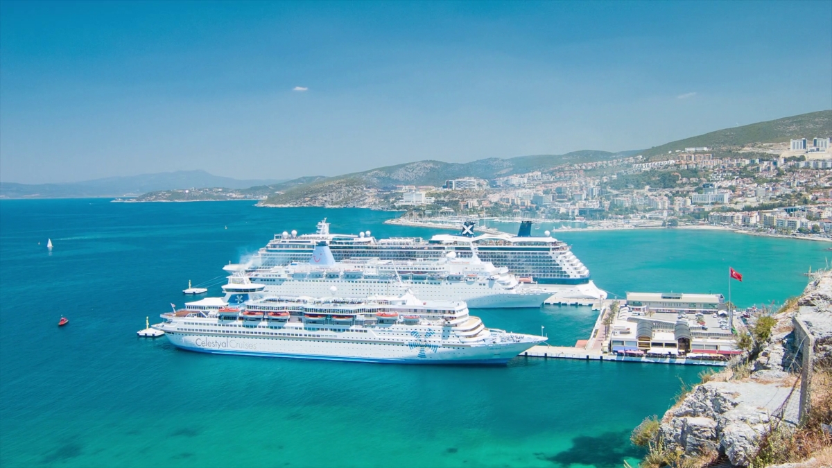 Kusadasi-Ege-Port-high